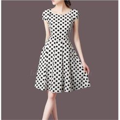 robe blanche a pois manches courtes